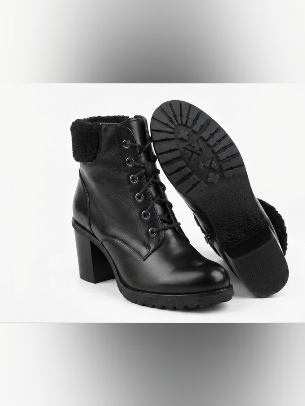 MICHAEL Michael Kors Black Leather Lace-Up Lug Sole Heeled Winter Boots Size 8M